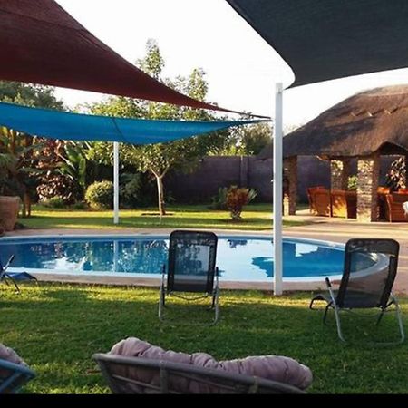 Room In Villa - Zambezi Family Lodge - Elephant Room Вікторія-Фоллс Екстер'єр фото